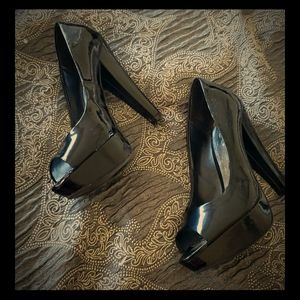 Size 9 black heals